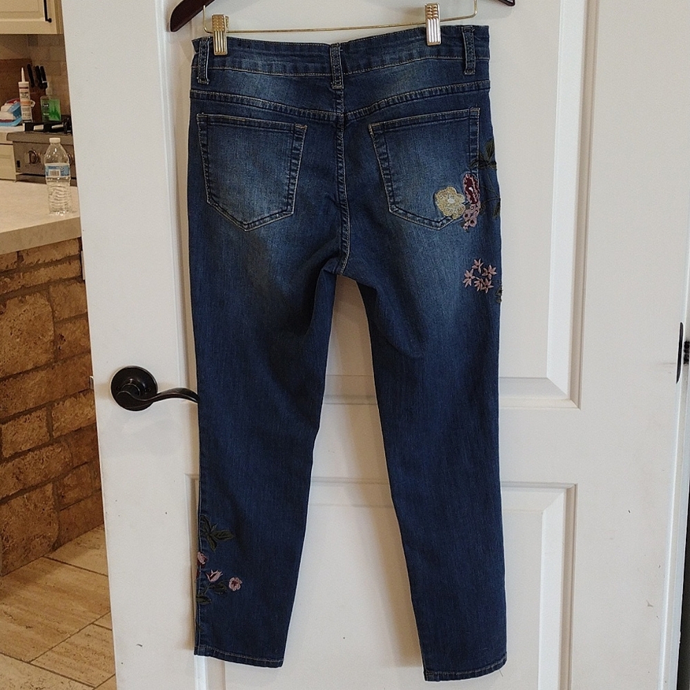 Vintage Violet Embroidered Jeans Size 8P Medium Wash - Picture 4 of 7